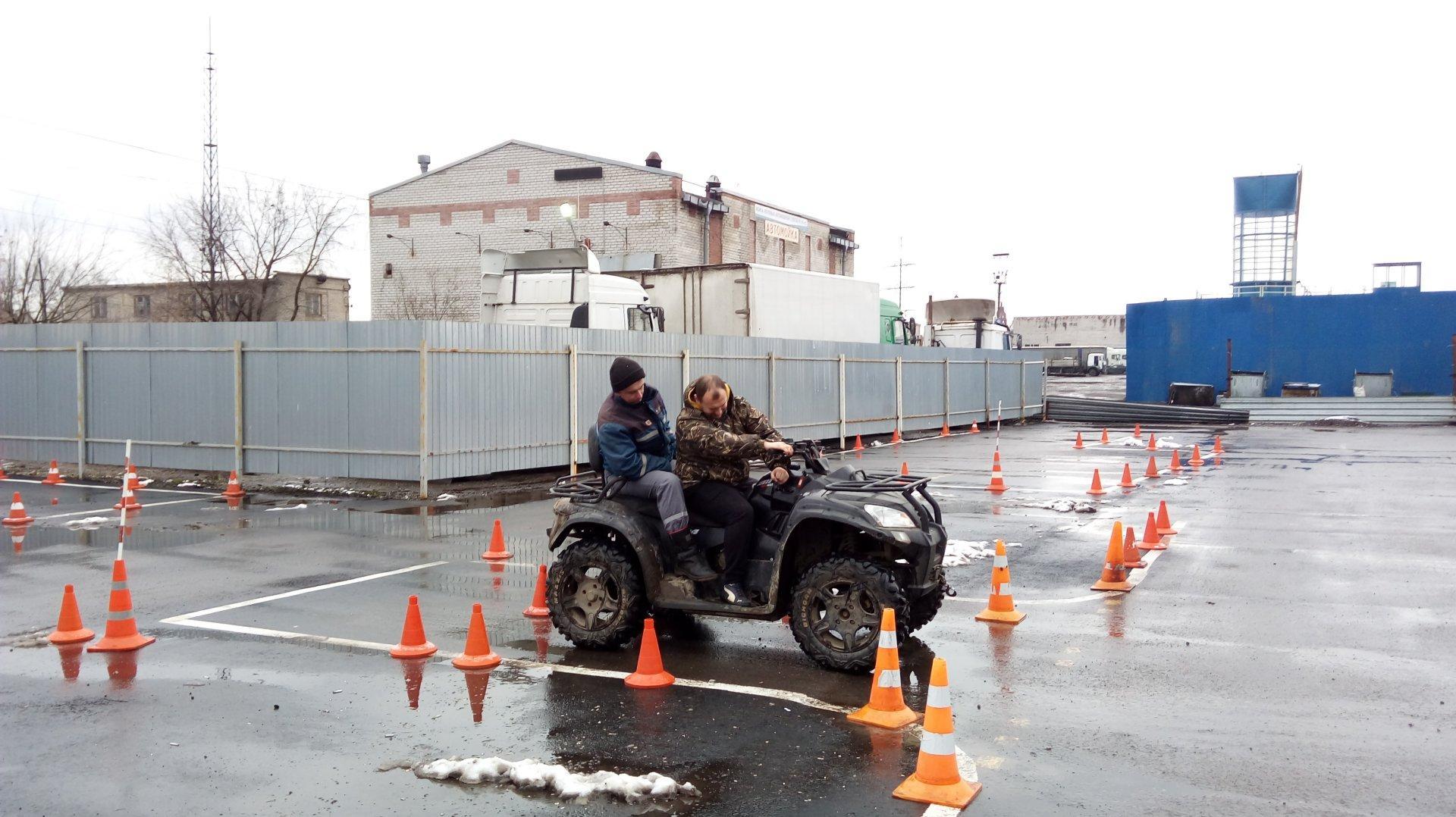 Дорожное ярославль. Автошкола Главная дорога Ярославль. Автошкола Главная дорога Заволга. Ярославль Фрунзе дорога Главная. Главная дорога на Авиаторов 98.